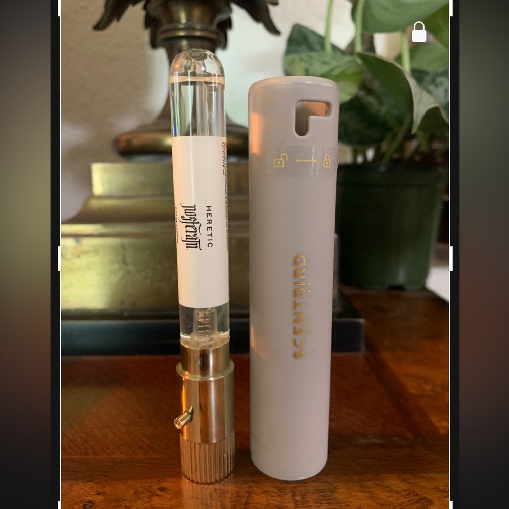 Heretic Parfum with Scentbird Case